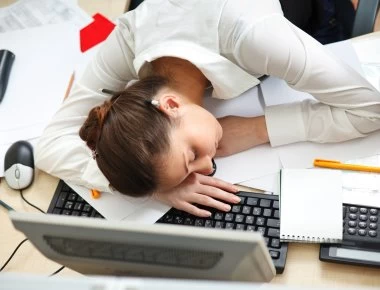 Γιατί αισθανόμαστε μονίμως κουρασμένοι;